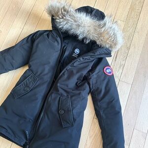 CANADA GOOSE women’s parka coat with fur hood
